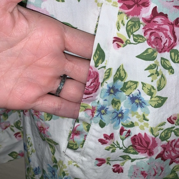 Tulip White Floral Long Sleeve Button Up Tunic - Picture 4 of 5